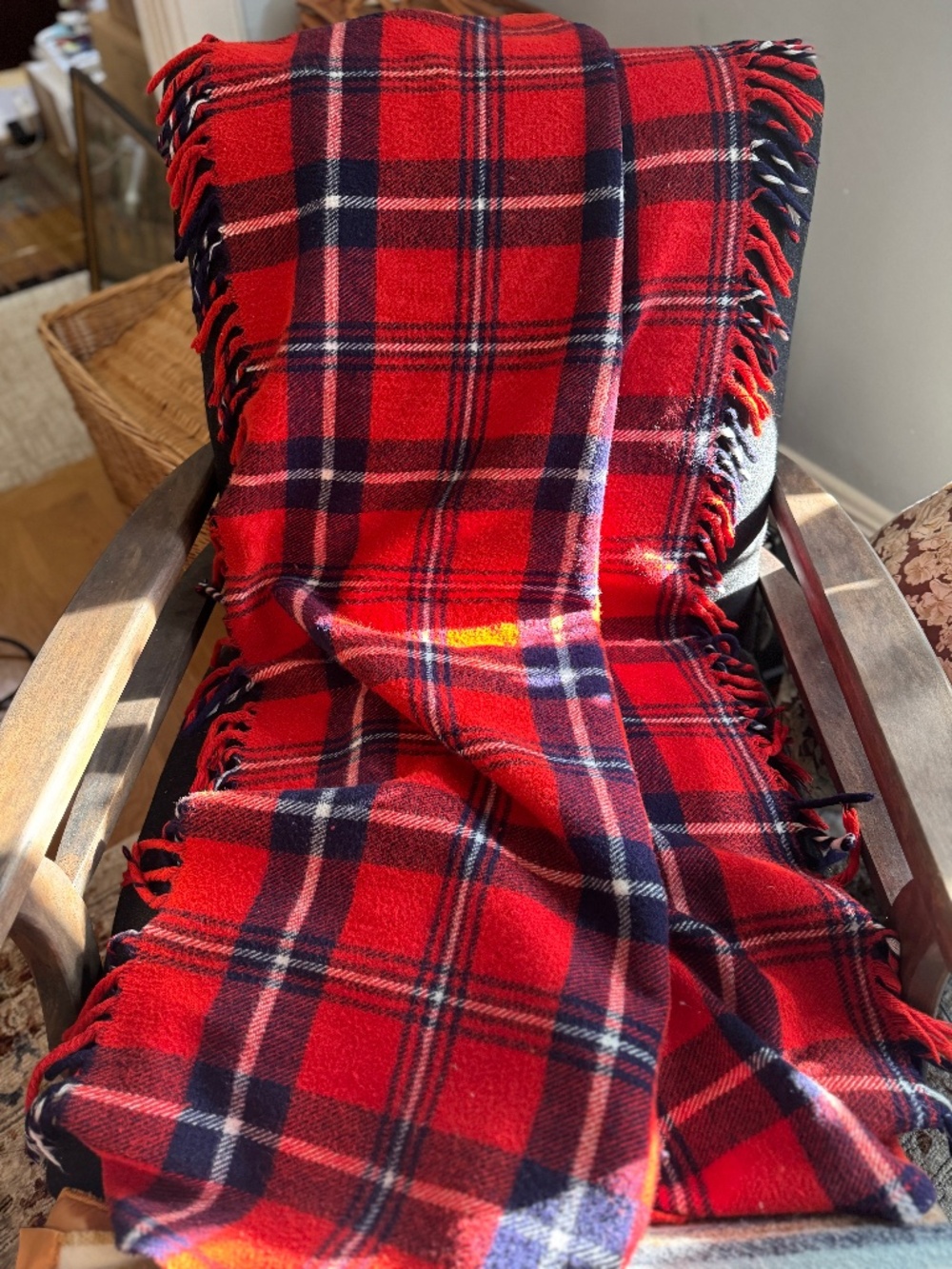 VINTAGE FARIBO RED PLAID THROW/STADIUM/CAMP BLANKET